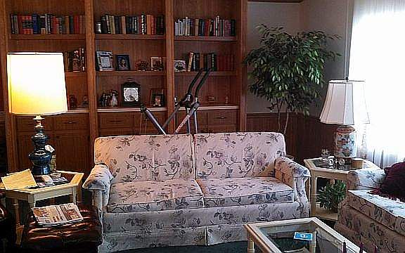4th image of 605 Lake Larch Ln