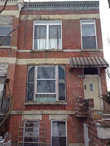 1st image of 2427 W Congress Pkwy