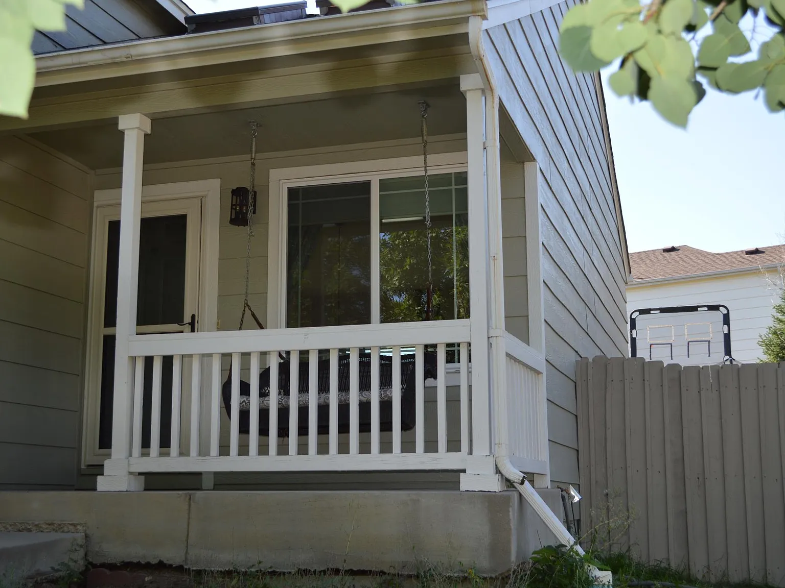 3 bed, 3.5 bath, 1348 sqft, $3,200 — Photo 3