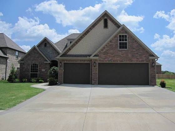 1st image of 7012 W Balmoral Dr