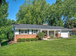 1655 Legion Dr, Elm Grove, WI 53122