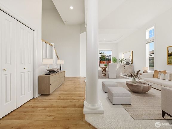 2nd image of 2005 NE 35th Place