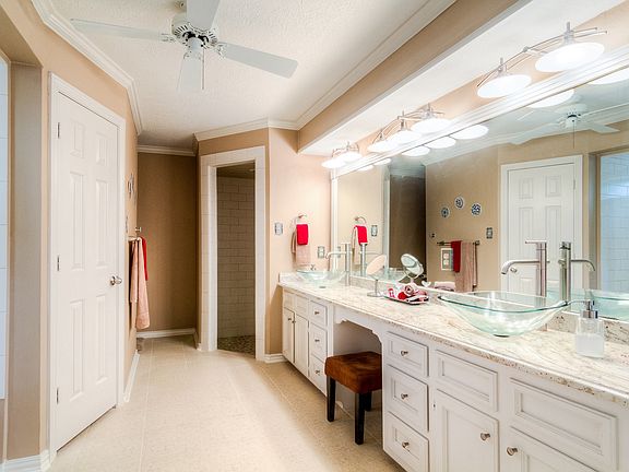 2nd image of 6726 Ashmore Dr