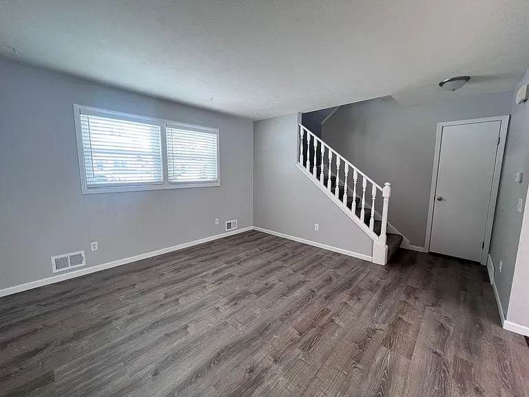 141 Fontenelle St SE — Photo 3