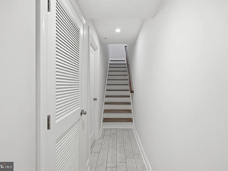 1820 Independence Ave SE #1 — Photo 16