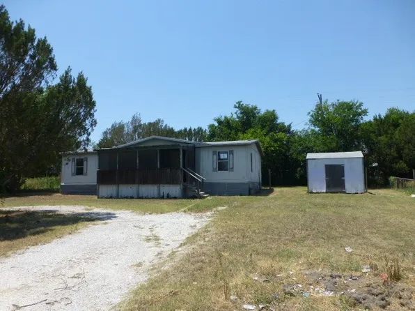 3214 Evergreen Dr, Granbury, TX 76048