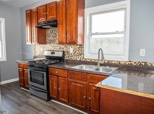 132-134 4th St #2, Elizabethport, NJ 07206