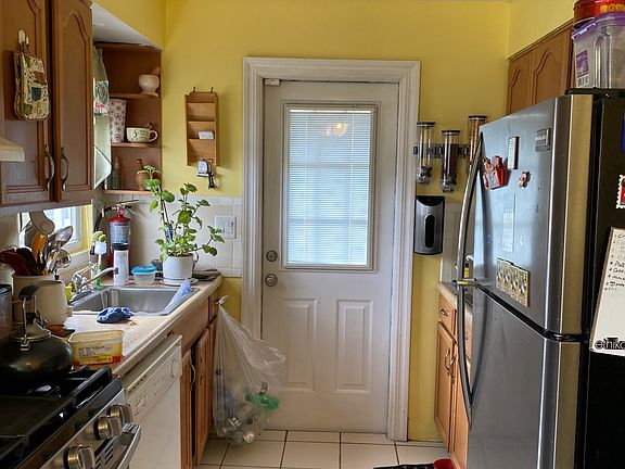 2nd image of 101 N Montgomery St #37-573-168