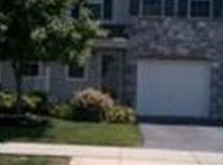 93 N Village Cir #U-0122, Palmyra, PA 17078