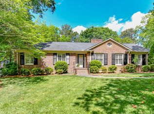 5568 Robinhood Rd, Charlotte, NC 28211