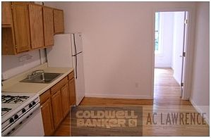 4th image of 311 E 61st St