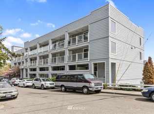 3318 30th Ave SW #401, Seattle, WA 98126