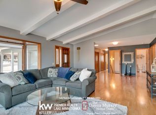 2879 Halstead Ln, Mound, MN 55364