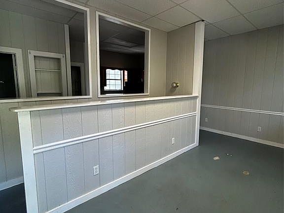 4th image of 903 W 30th St #B