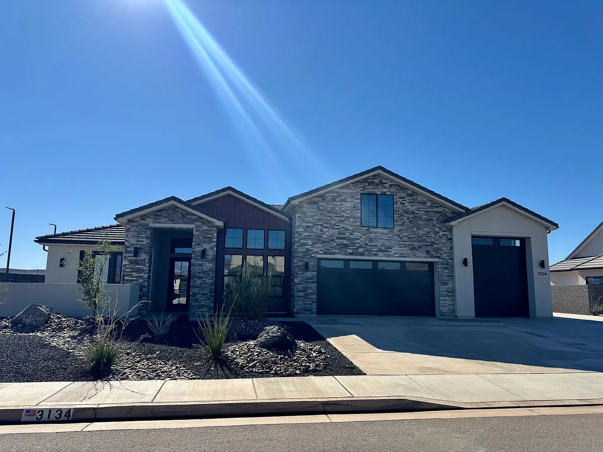 Building Photo - 3134 E Blue Heron Dr