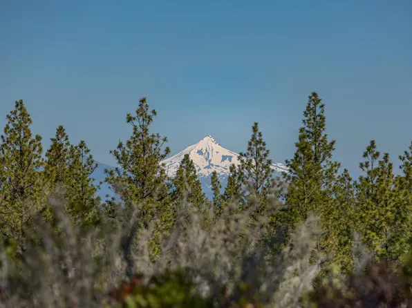 62545 Huntsman Loop, Bend, OR 97703