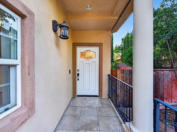 3rd image of 725 W Hacienda Ave