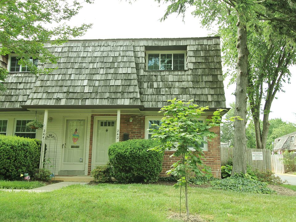 1st image of 242 S Virginia Ave