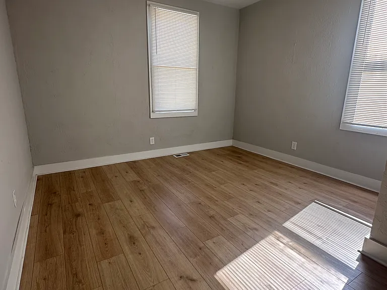 1610 Purdue Ave — Photo 7