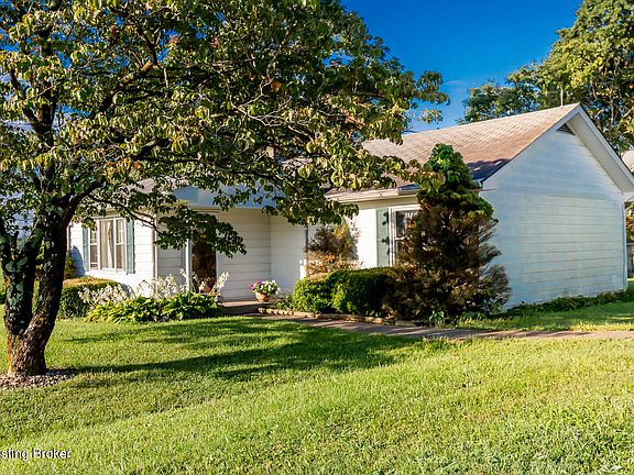 3rd image of 1381 Halls Ln