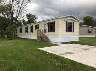 1409 Penbroke Dr #170, Owosso, MI 48867