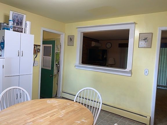 5th image of 89 Woodlawn Dr