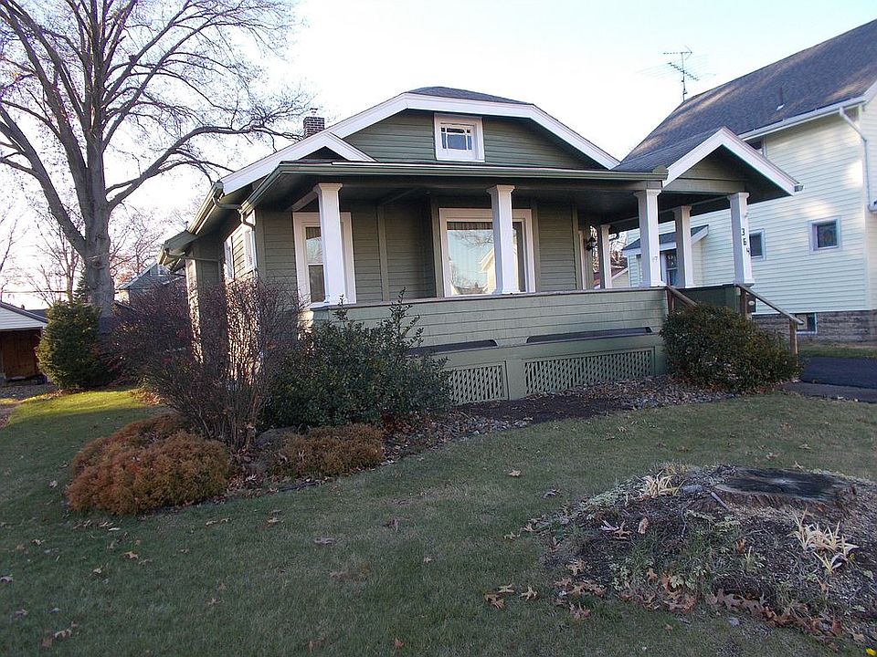 1st image of 364 Oak Knoll Ave SE