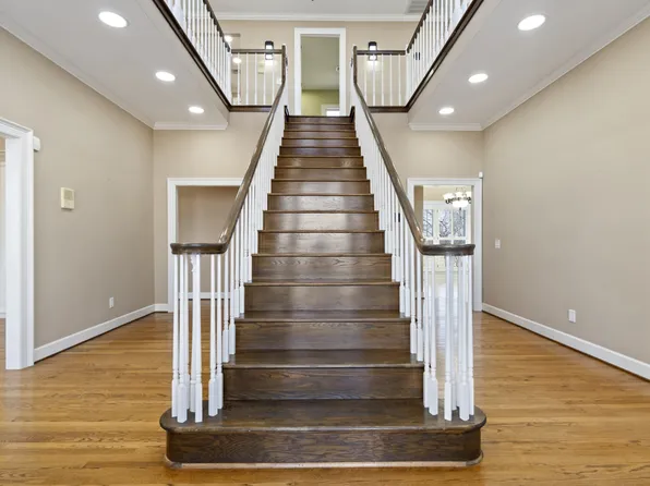 201 Vineyard Way, Lebanon, TN 37087