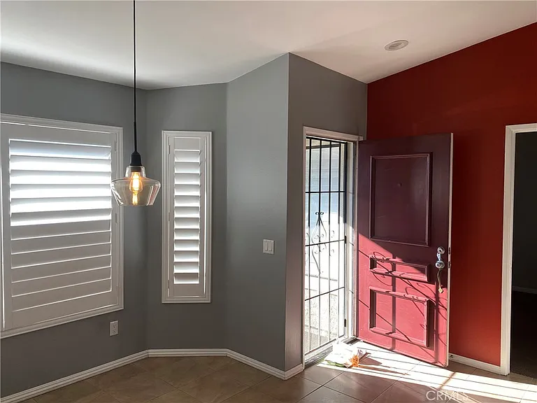 855 Tangerine St — Photo 6