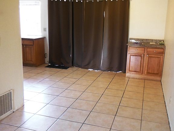 2nd image of 290 Grecia Ct
