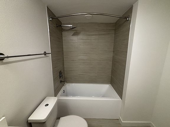 4th image of 5563 Millenia Blvd