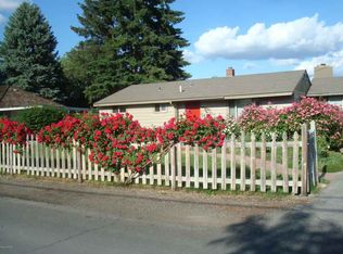 315 S 3rd St, Selah, WA 98942