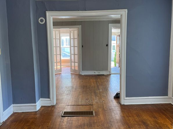25 Steele Ave #1