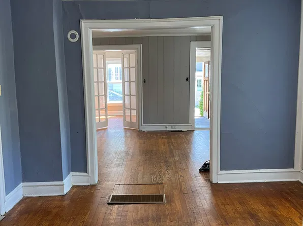 25 Steele Ave #1, Gloversville, NY 12078