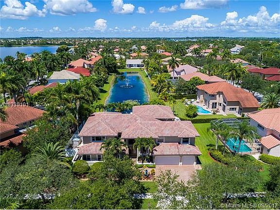 4th image of 1520 NW 180th Way