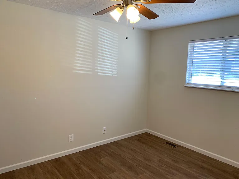 716 Patty Dr #B — Photo 8