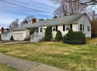 490 Bunnyview Dr, Stratford, CT 06614