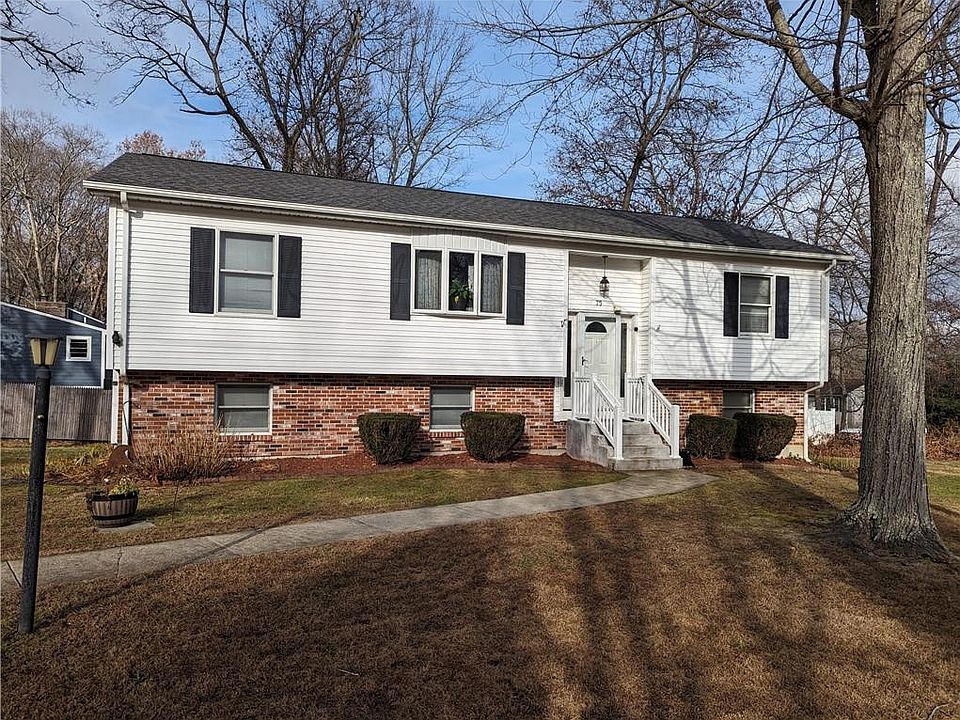 1st image of 75 Steere Dr