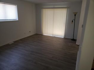 830 Elm St, Algonquin, IL 60102
