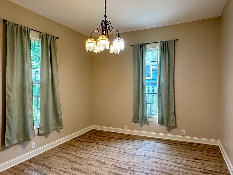 312 Lynn Ave — Photo 8
