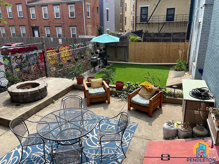 525 E 13th St #3 — Photo 9