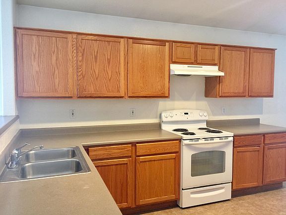 5th image of 2020 N 103rd Dr