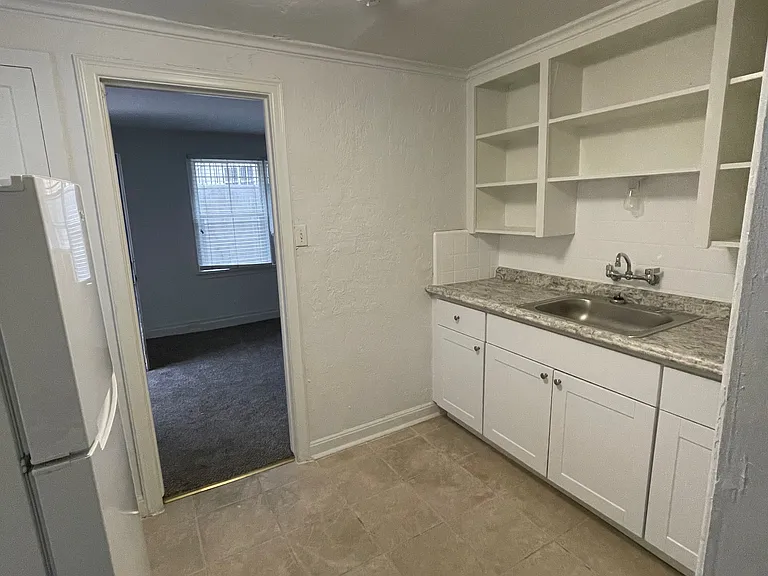 Kensington Apartments — Photo 48