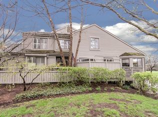 138 Waterview Ct #0, Lake Barrington, IL 60010