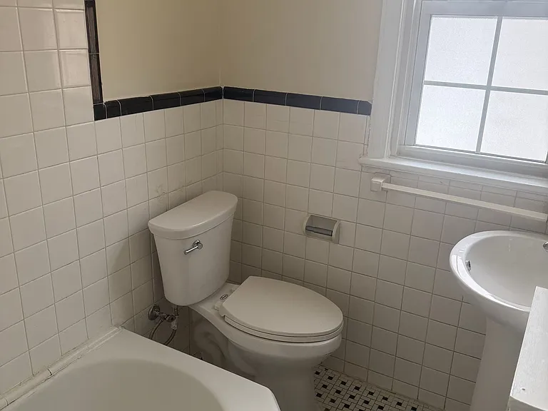 Jericho Manor Apartments — Photo 23