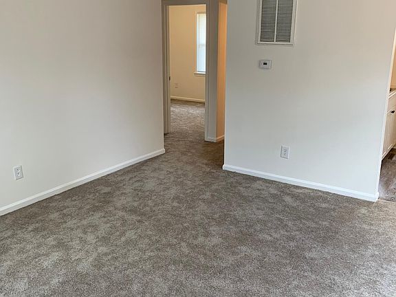 4th image of 2420 Woodhill Dr