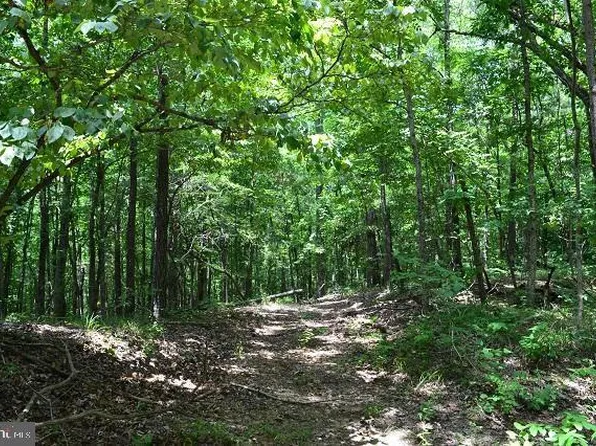 20939 Big Woods Rd, Dickerson, MD 20842