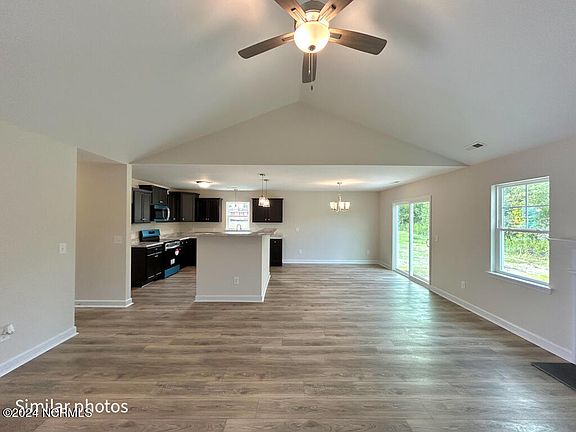4th image of 811 N Sandy Shore Court