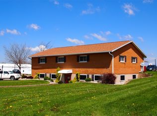 3203 Beck Rd #103, Hillsdale, MI 49242