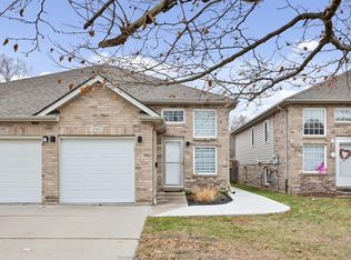 2343 Lamont St, Windsor, ON N9E 3Z2